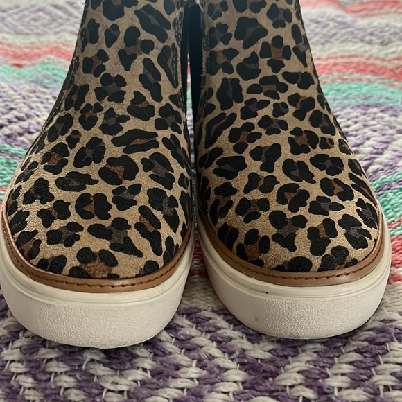 Toms Bryce leopard slip on sneakers - Picture 4 of 5